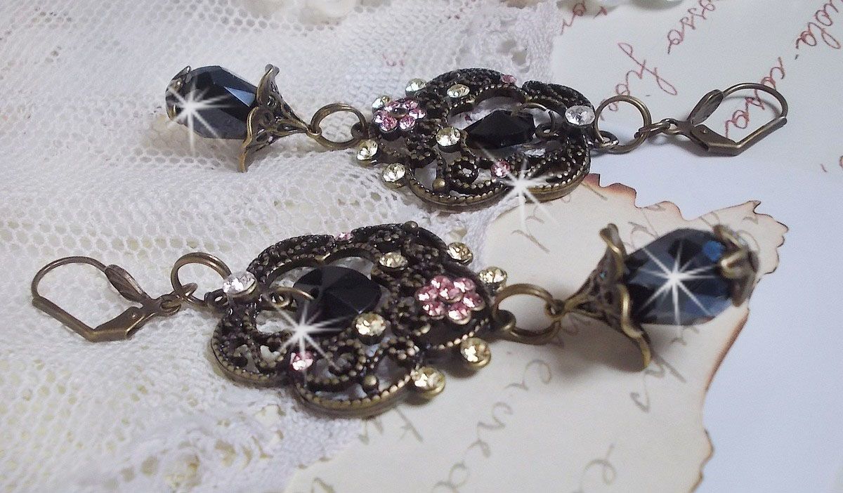 BO Colecção Paixão Irresistível montada com cristais Swarovski em castiçais de filigrana de bronze