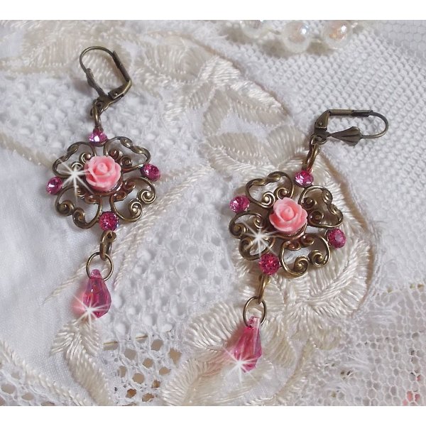 BO Irresist&iacute;vel Colec&ccedil;&atilde;o Eden com estes cristais Swarovski montados em casti&ccedil;ais de bronze