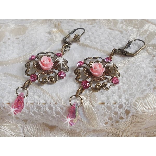 BO Irresist&iacute;vel Colec&ccedil;&atilde;o Eden com estes cristais Swarovski montados em casti&ccedil;ais de bronze