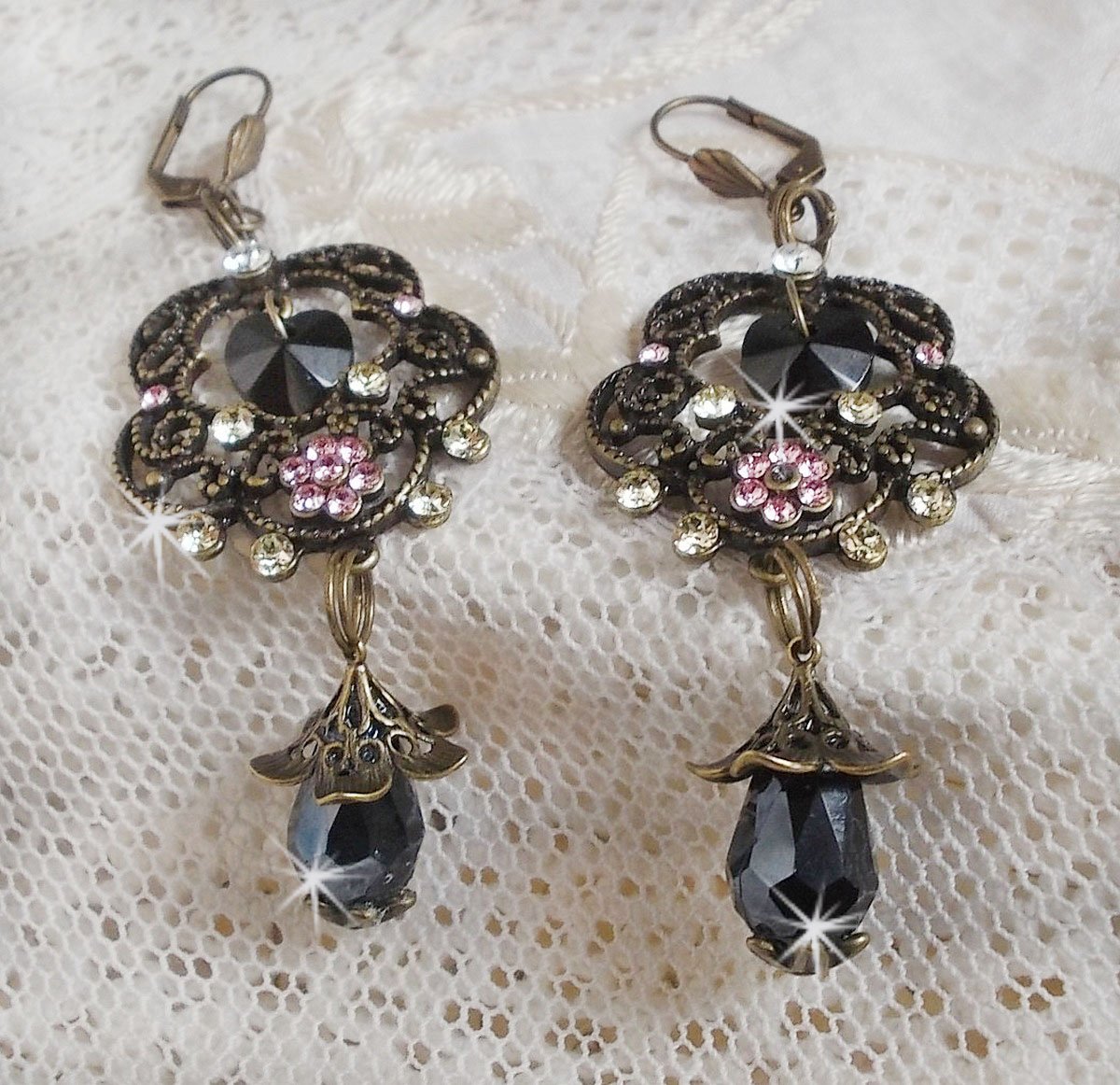 BO Colecção Paixão Irresistível montada com cristais Swarovski em castiçais de filigrana de bronze