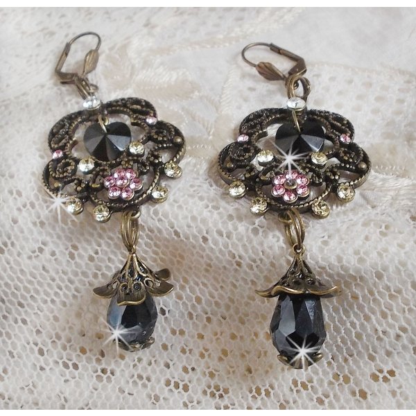 BO Colec&ccedil;&atilde;o Paix&atilde;o Irresist&iacute;vel montada com cristais Swarovski em casti&ccedil;ais de filigrana de bronze