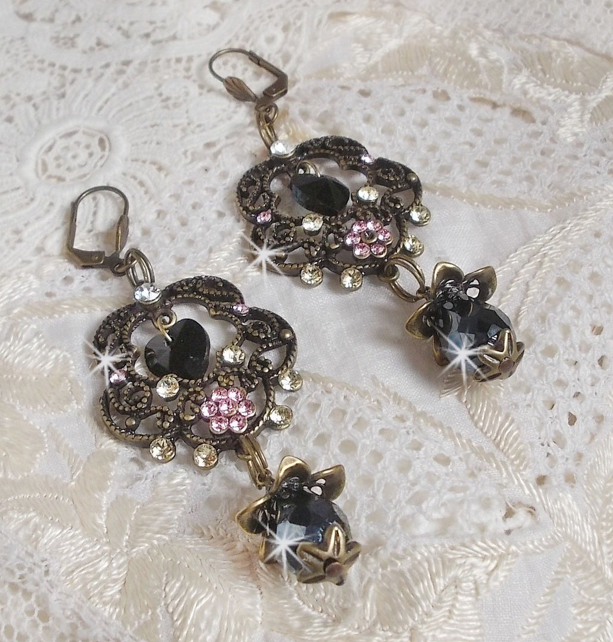 BO Colecção Paixão Irresistível montada com cristais Swarovski em castiçais de filigrana de bronze