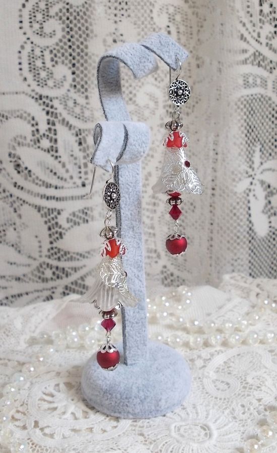 BO Tendre Rouge com cristais Swarovski, missangas redondas facetadas e ganchos de orelha de prata 925/1000