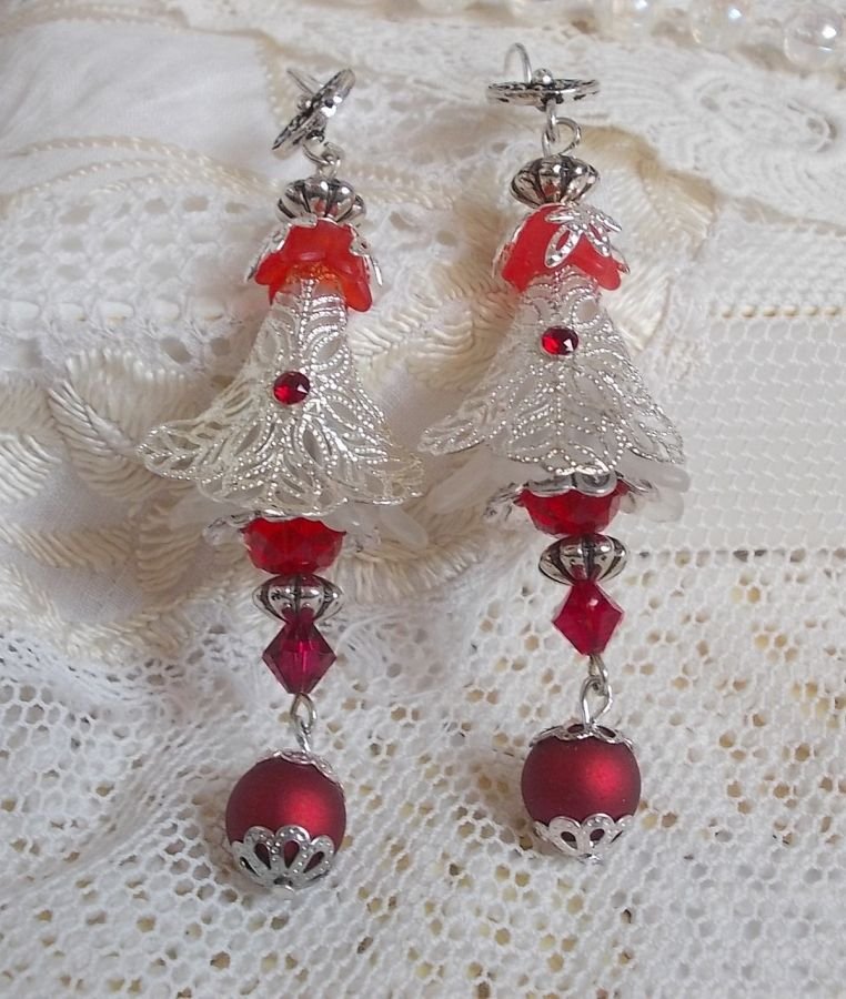 BO Tendre Rouge com cristais Swarovski, missangas redondas facetadas e ganchos de orelha de prata 925/1000