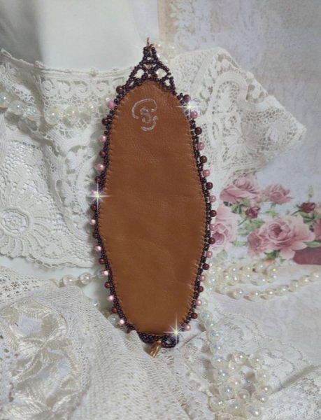 Pulseira de punho romance bordada com p&eacute;rolas de mogno estilo vintage e p&eacute;rolas de sementes