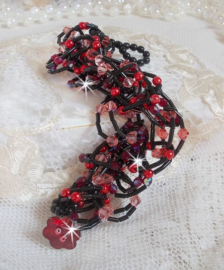 Pulseira de sensação com pérolas tubulares, pérolas madrepérola e cristais Swarovski