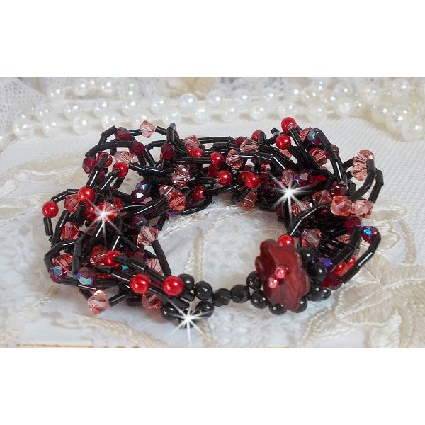 Pulseira de sensação com pérolas tubulares, pérolas madrepérola e cristais Swarovski