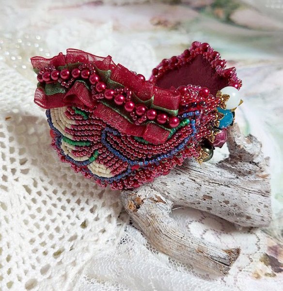 Pulseira de Outono encantadora bordada com cristais Swarovski, contas redondas de resina perolada, rendas e contas de sementes