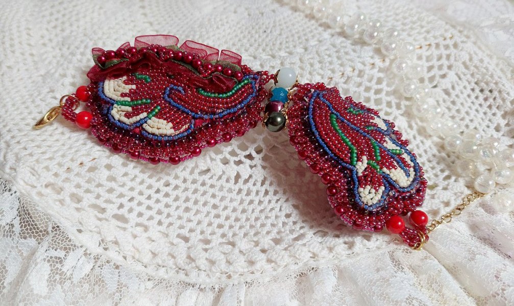 Pulseira de Outono encantadora bordada com cristais Swarovski, contas redondas de resina perolada, rendas e contas de sementes