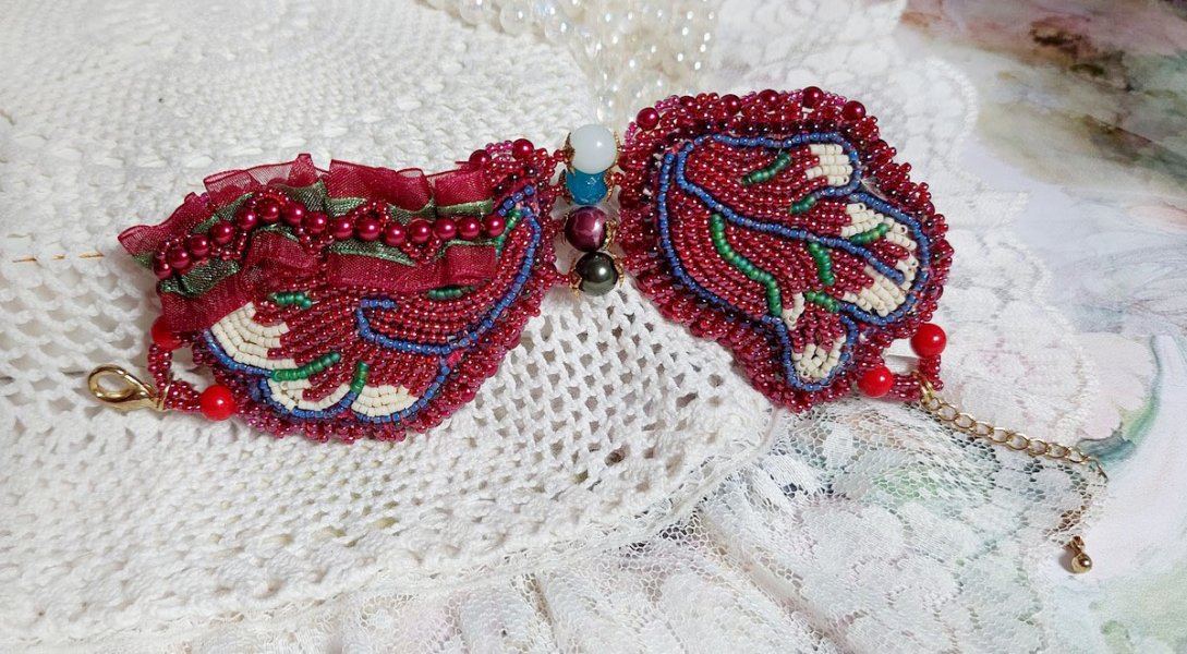 Pulseira de Outono encantadora bordada com cristais Swarovski, contas redondas de resina perolada, rendas e contas de sementes