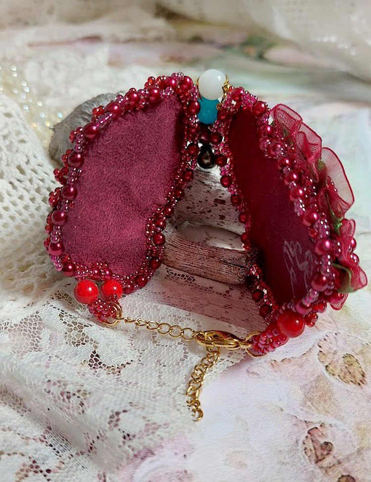 Pulseira de Outono encantadora bordada com cristais Swarovski, contas redondas de resina perolada, rendas e contas de sementes