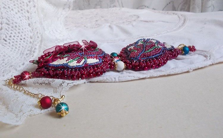 Pulseira de Outono encantadora bordada com cristais Swarovski, contas redondas de resina perolada, rendas e contas de sementes