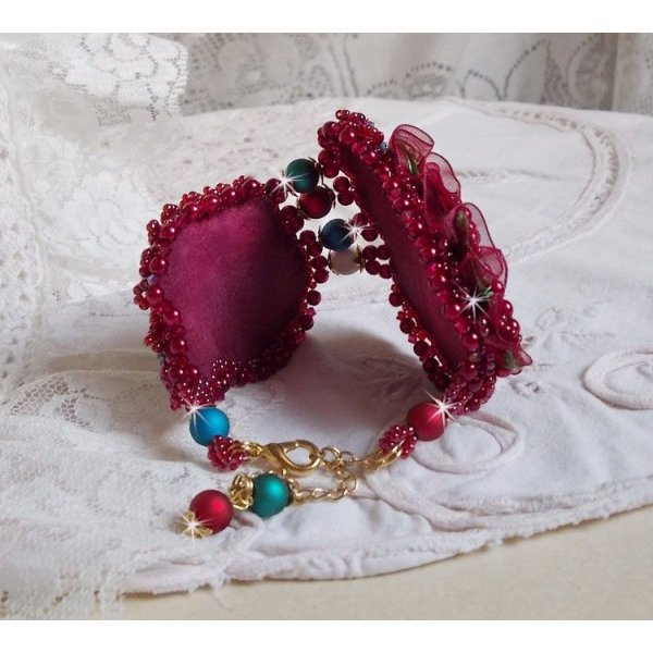 Pulseira de Outono encantadora bordada com cristais Swarovski, contas redondas de resina perolada, rendas e contas de sementes