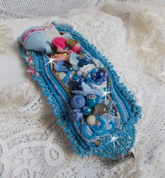 Pulseira Far West bordada com tecido de ganga, contas de pedra preciosa: Sodalite, Agatha, contas de cer&acirc;mica, contas de vidro da Bo&eacute;mia e contas de sementes