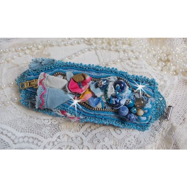 Pulseira Far West bordada com tecido de ganga, contas de pedra preciosa: Sodalite, Agatha, contas de cerâmica, contas de vidro da Boémia e contas de sementes