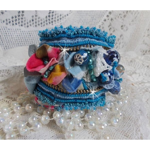 Pulseira Far West bordada com tecido de ganga, contas de pedra preciosa: Sodalite, Agatha, contas de cer&acirc;mica, contas de vidro da Bo&eacute;mia e contas de sementes