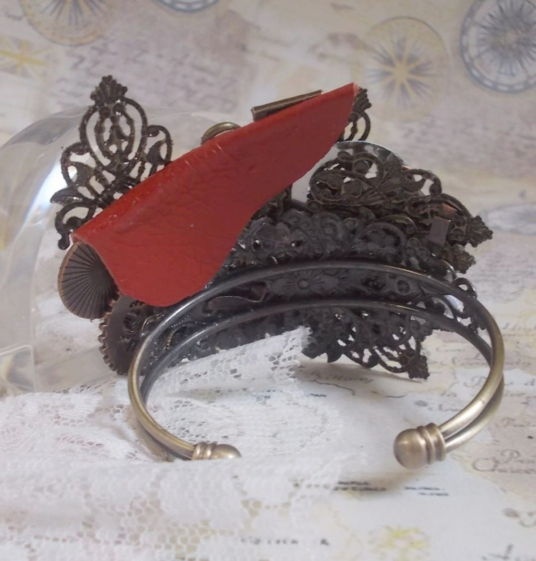 Pulseira Navigating Shadow criada com couro de conhaque, flor de tecido, Bronze, Cobre, Acessórios pretos com encanto
