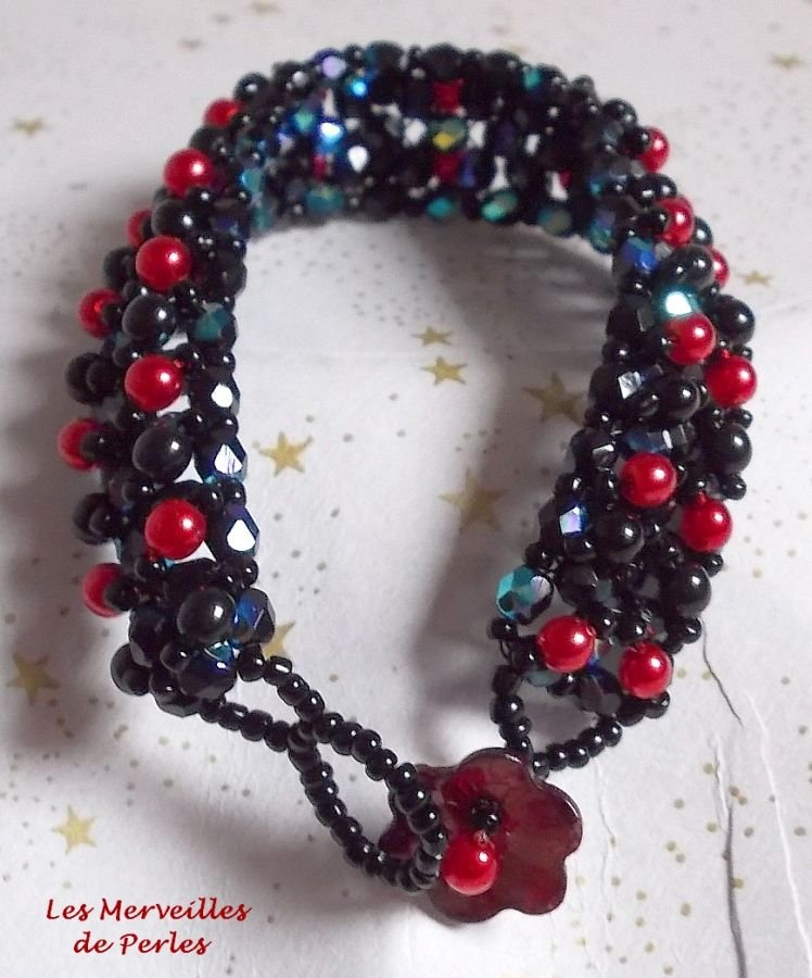 Pulseira de contas de veludo preto e vermelho com facetas e pérolas de vidro