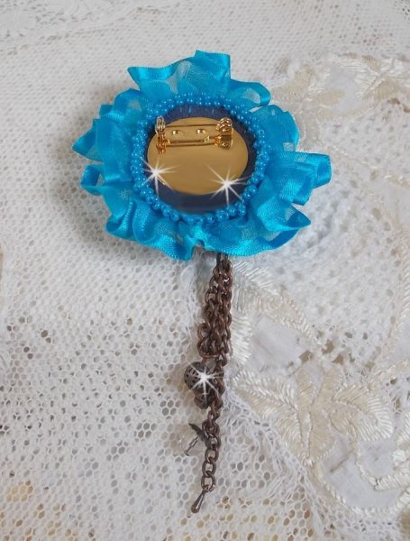 Belle Epoque Haute-Couture broche &eacute; bordado com cristais Swarovski, p&eacute;rolas redondas, encantos, fitas e missangas de sementes