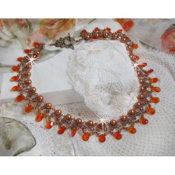 Colar de &acirc;mbar com p&eacute;rolas de cristal Swarovski e gotas facetadas de vidro