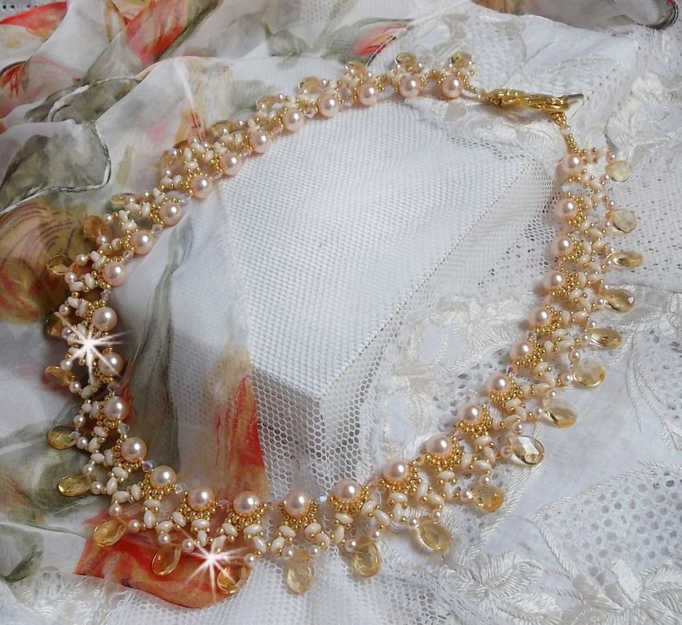 Colar Charmeuse Champagne com cristais Swarovski e gotas facetadas de vidro