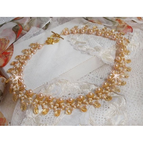 Colar Charmeuse Champagne com cristais Swarovski e gotas facetadas de vidro