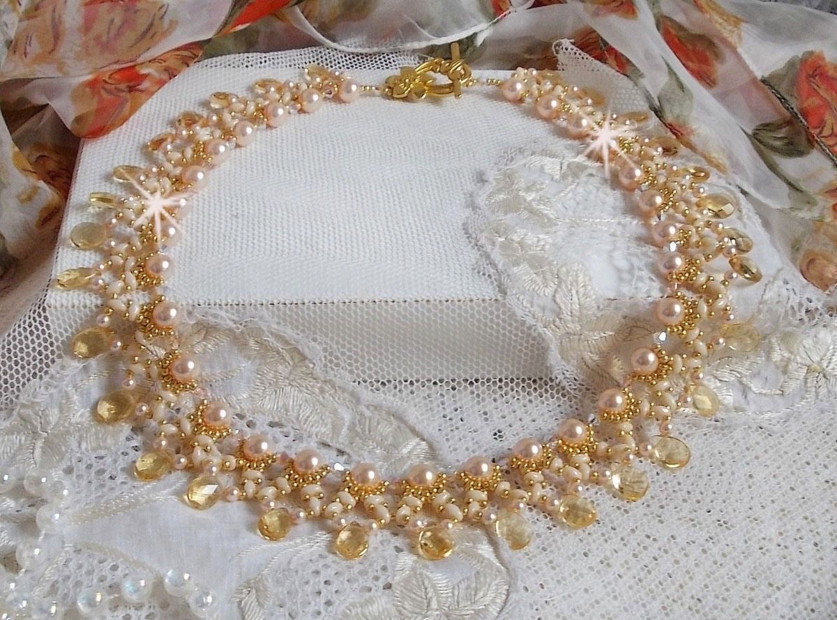 Colar Charmeuse Champagne com cristais Swarovski e gotas facetadas de vidro