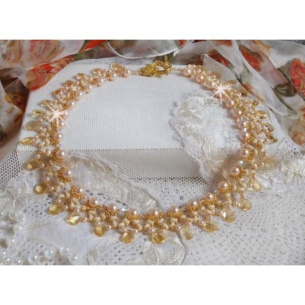 Colar Charmeuse Champagne com cristais Swarovski e gotas facetadas de vidro