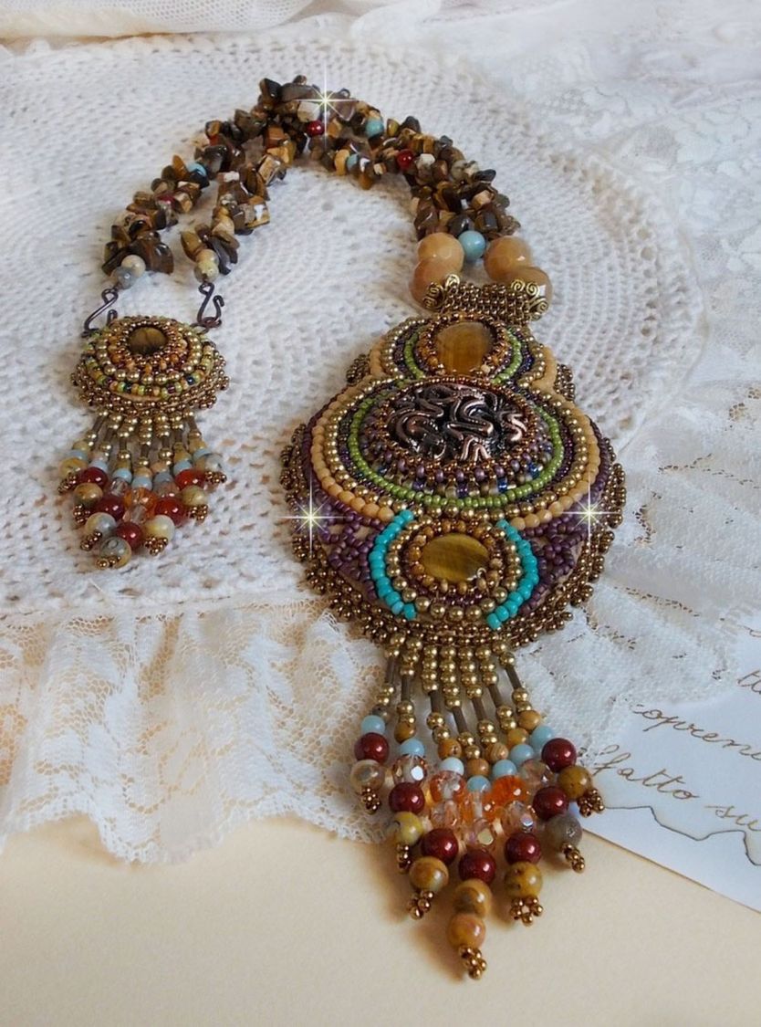 Colar de pingente de alta qualidade bordado com vários olhos de tigre, estilo Haute-Couture