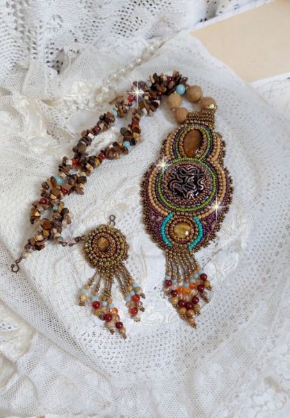 Colar de pingente de alta qualidade bordado com v&aacute;rios olhos de tigre, estilo Haute-Couture