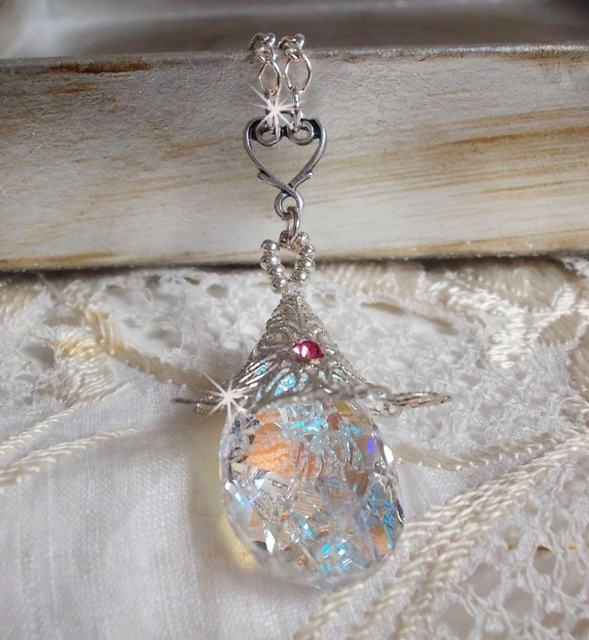 Colar de Flores de Prata com um belo pingente de cristal Swarovski, um encaixe em forma de coração de prata com corrente, anéis, fecho e corrente de extensão em Prata 925/1000