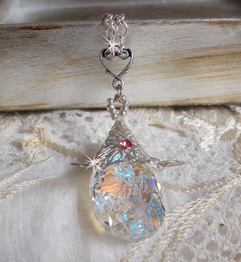 Colar de Flores de Prata com um belo pingente de cristal Swarovski, um encaixe em forma de coração de prata com corrente, anéis, fecho e corrente de extensão em Prata 925/1000