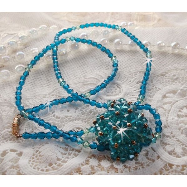 Colar pingente de esmeralda com gira-discos de cristal Swarovski e facetas