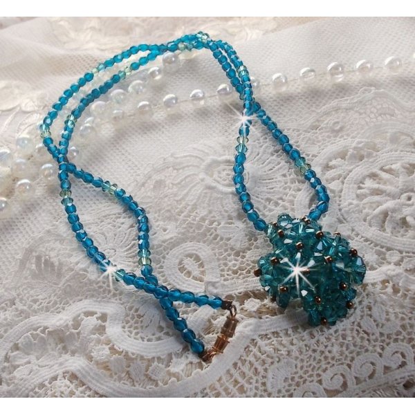 Colar pingente de esmeralda com gira-discos de cristal Swarovski e facetas