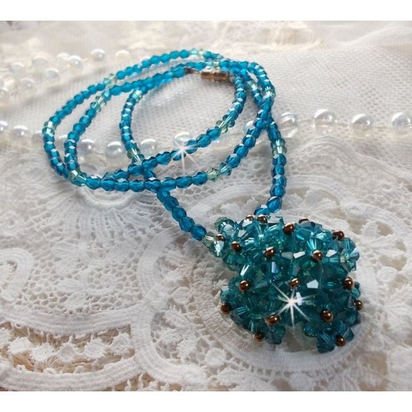 Colar pingente de esmeralda com gira-discos de cristal Swarovski e facetas