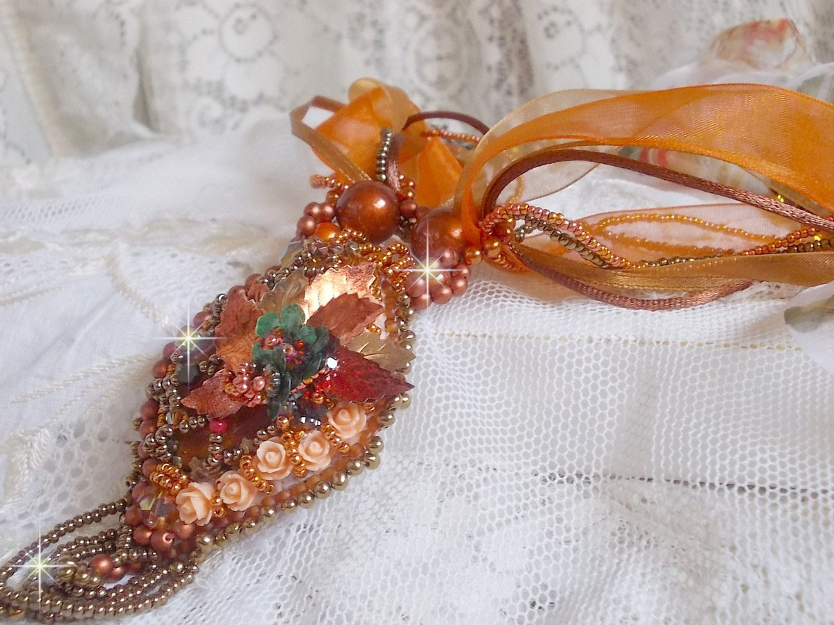Souffle d'Automne Chic Pingente etnico, bordado com pérolas e cristal Swarovski 