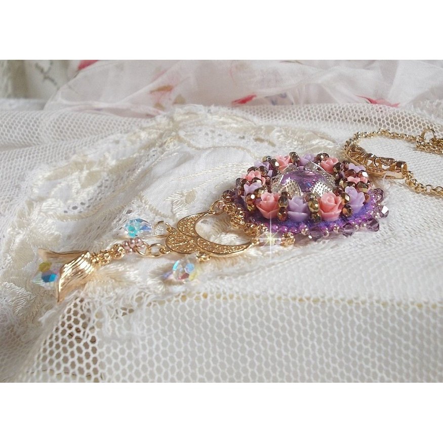Colar pingente Ice Purple bordado com cristais Swarovski 