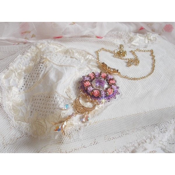 Colar pingente Ice Purple bordado com cristais Swarovski 