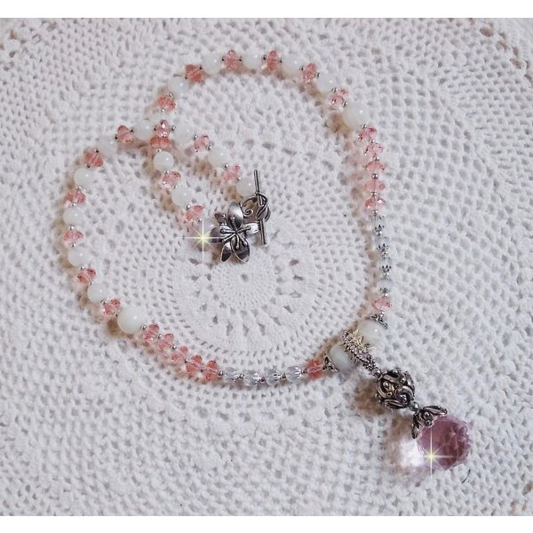 Colar pendente Rosa Iris&eacute;e bordado com cristais Swarovski, prata 925 e pedras lunares