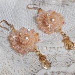 BO Idylle Beauty bordado com cristais Swarovski, acessórios folheados a ouro e contas de sementes