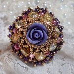 Anel La Passionnée de Venise bordado com uma flor de resina roxa e strass de Cristal