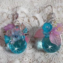 Ondine Blue BO criado com cristais Swarovki e flores de resina rosa