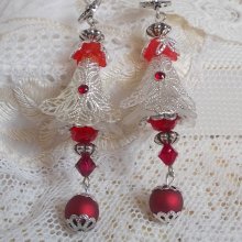 BO Tendre Rouge com cristais Swarovski, missangas redondas facetadas e ganchos de orelha de prata 925/1000