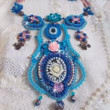 Colar Belle Epoque, Haute-Couture bordado com cristais Swarovski e várias belas pérolas