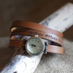 Relógio triplo turístico personalizável com mostrador em bronze 
