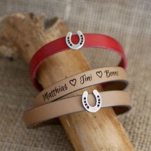 Pulseira de couro personalizada decorada com uma pequena Ferradura de Cavalo 