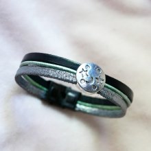 Pulseira multi-ligações em pele com estrela da lua em cabochão prateado, verde e preto