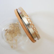 Pulseira de punho para mulher em pele natural e prateada 