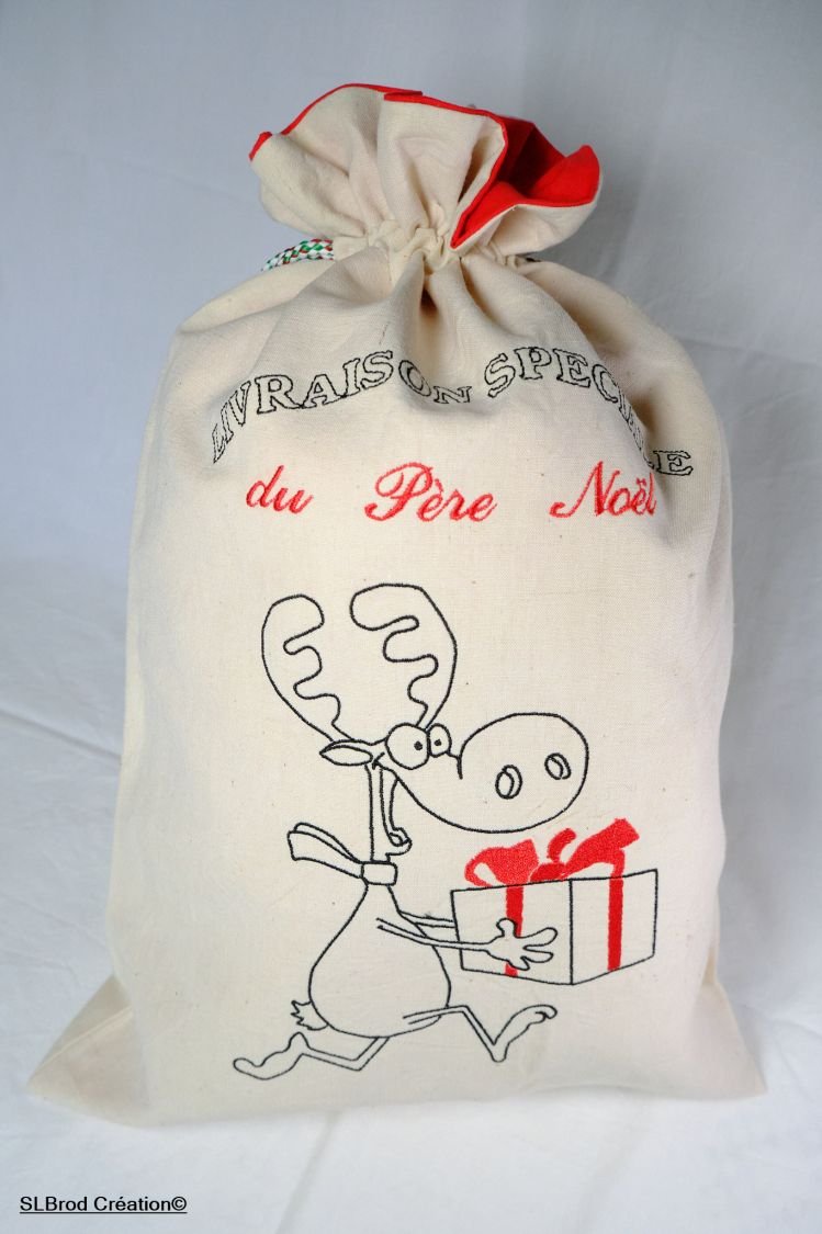 Coelhinho de Natal com Presente Vermelho de tamanho grande