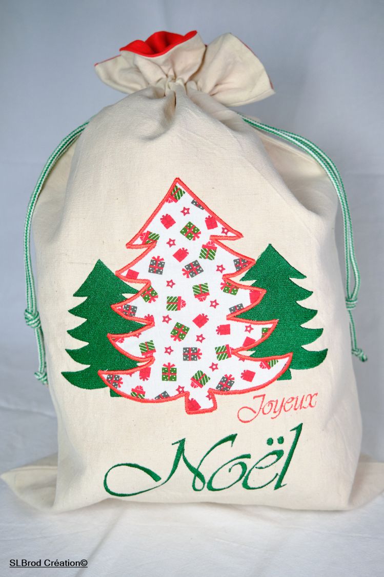 Grandes presentes de aplicação de árvores de Natal